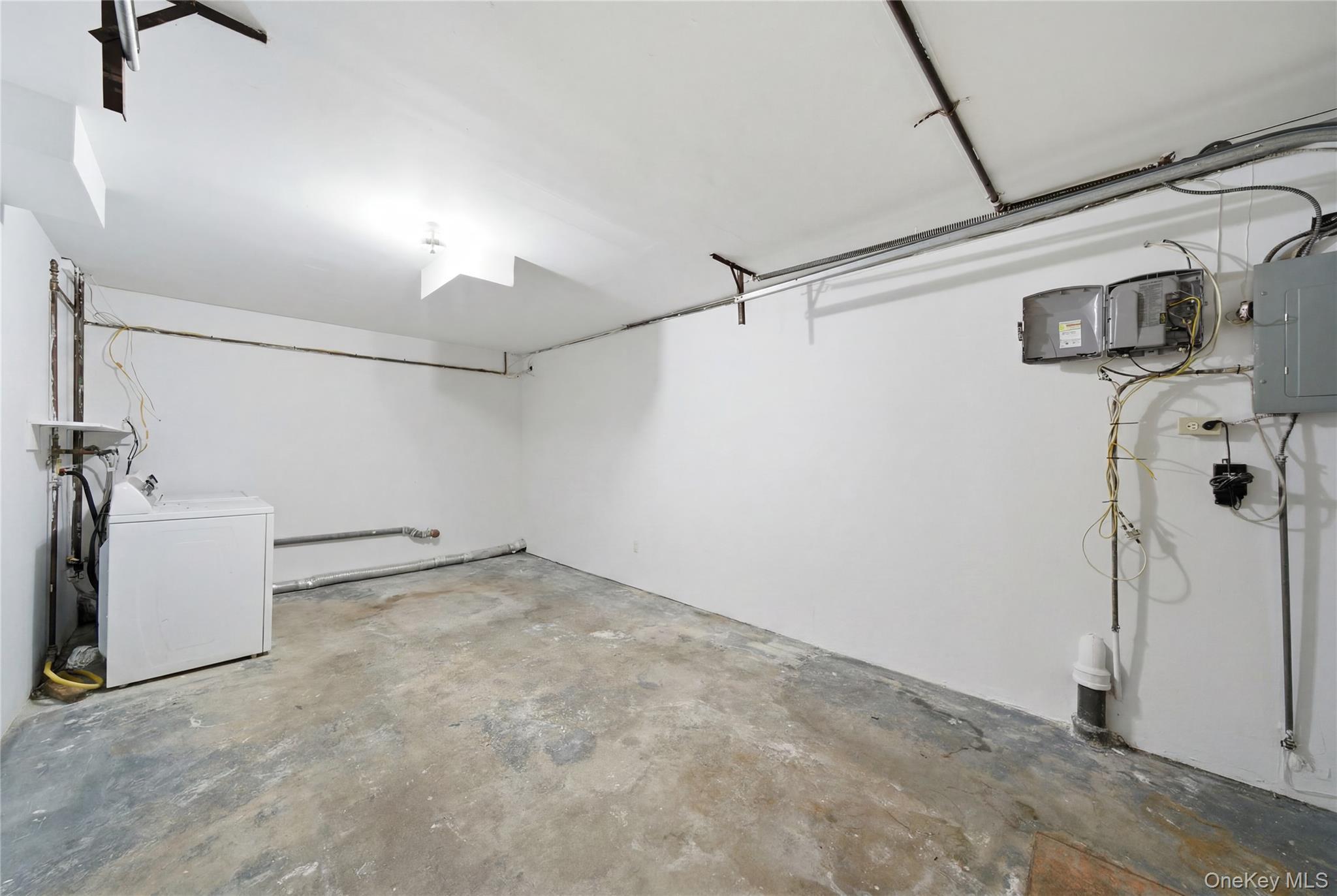 Single Family 88th  Queens, NY 11414, MLS-999979-23