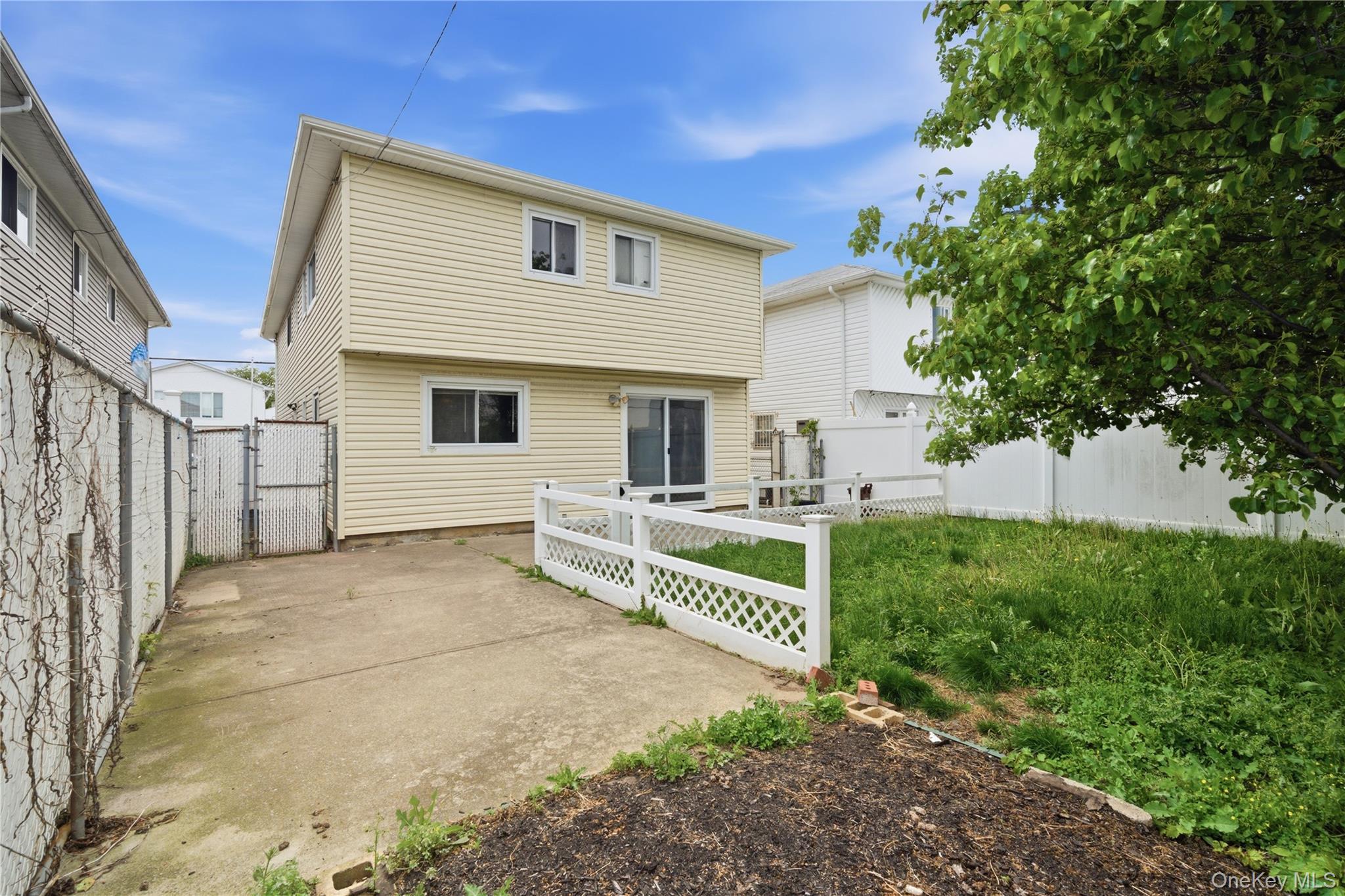 Single Family 88th  Queens, NY 11414, MLS-999979-29