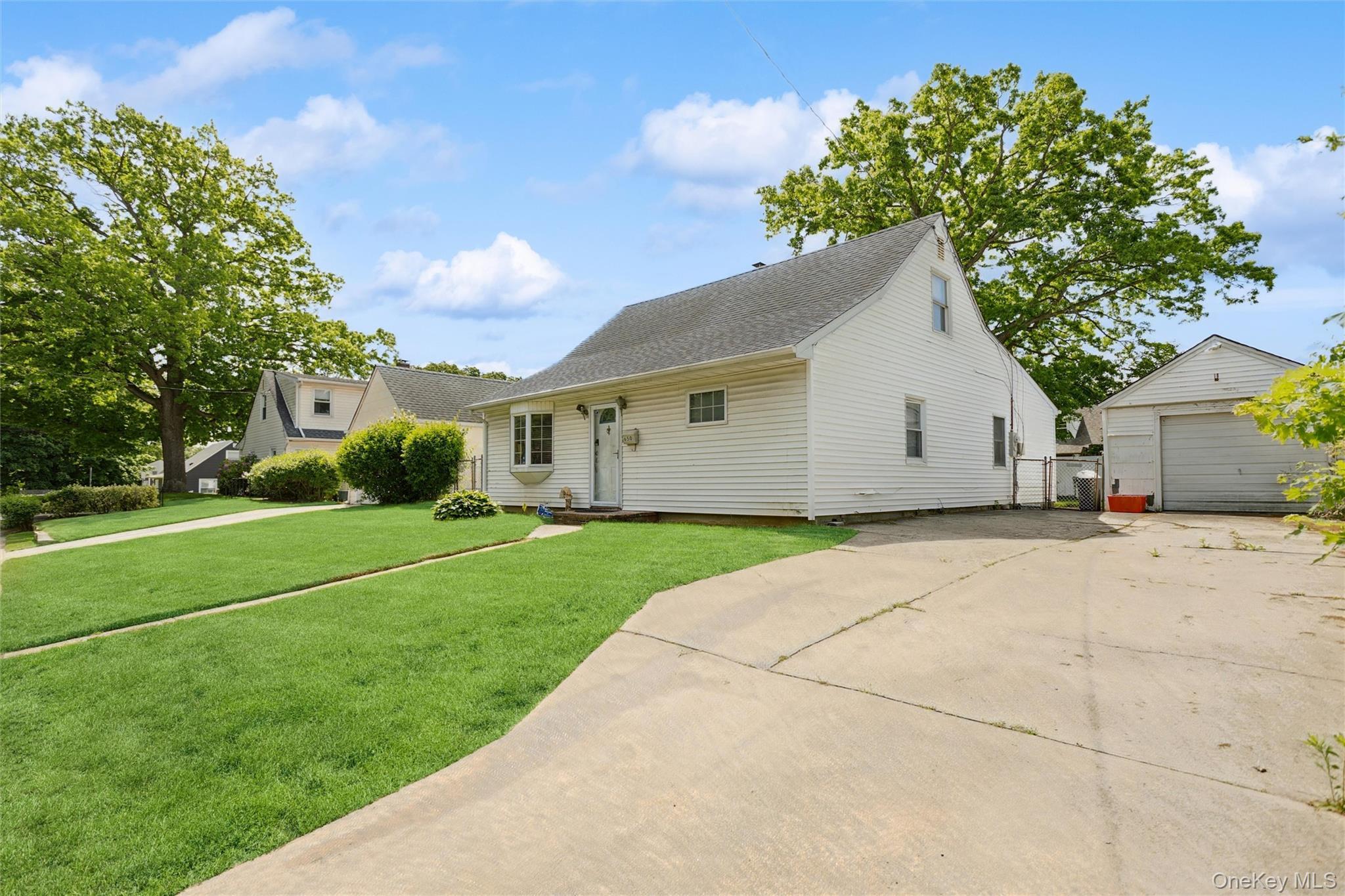 Single Family Eagle Avenue  Nassau County, NY 11552, MLS-999986-2