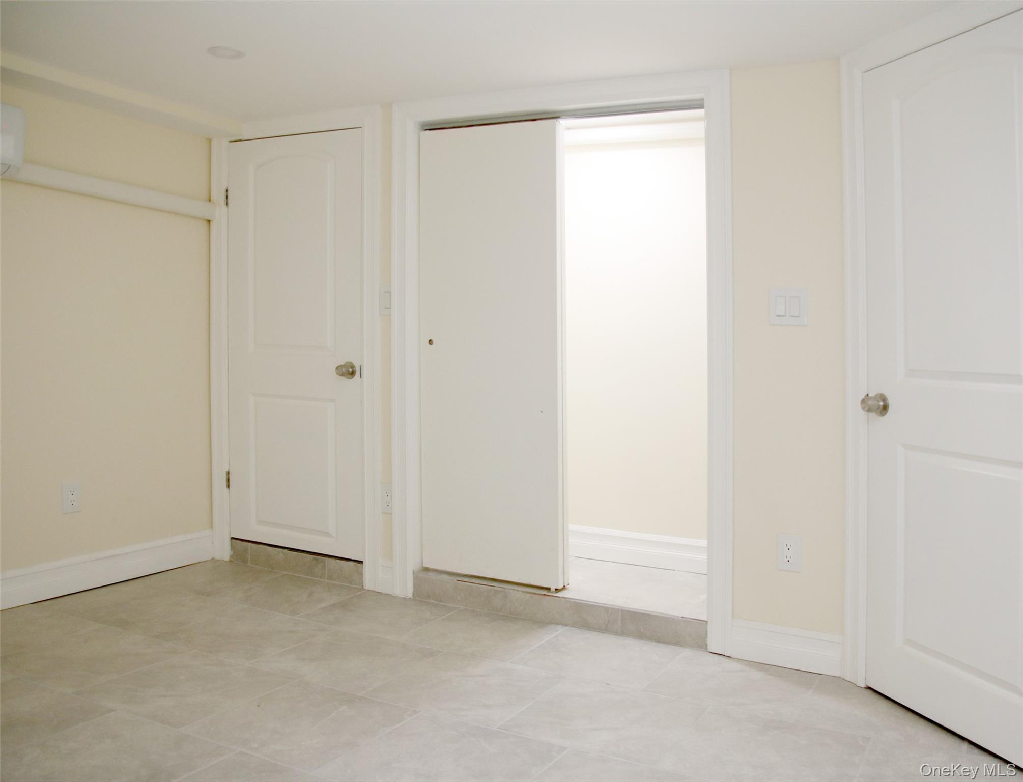 Single Family 118th  Queens, NY 11434, MLS-999988-13