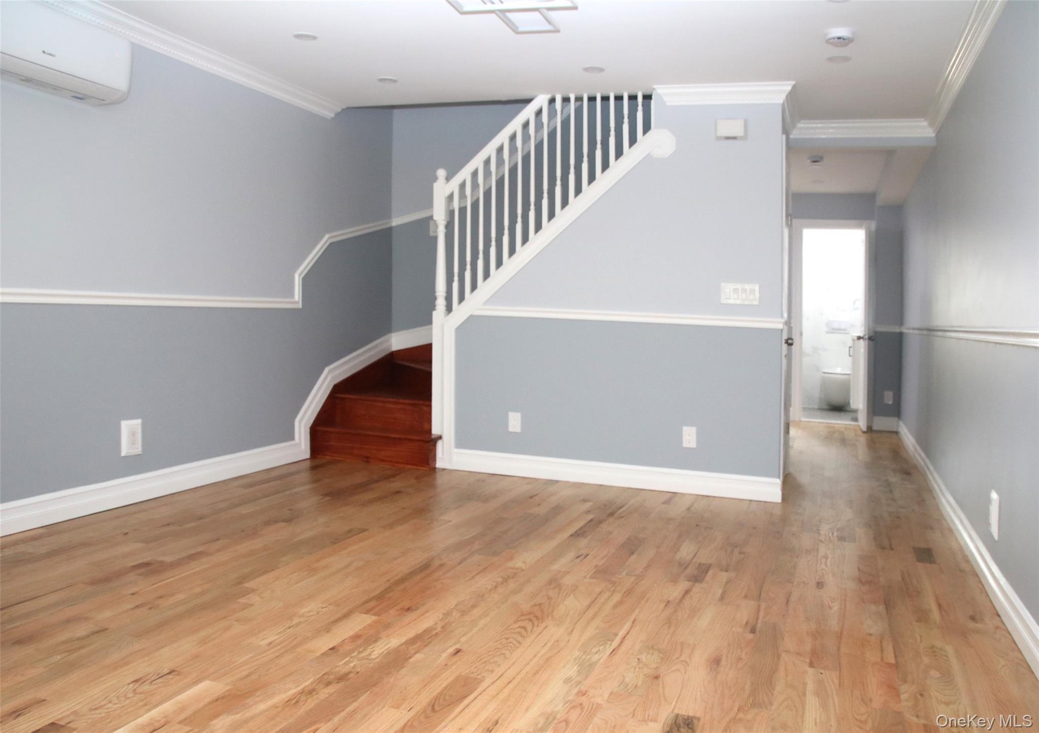 Single Family 118th  Queens, NY 11434, MLS-999988-3