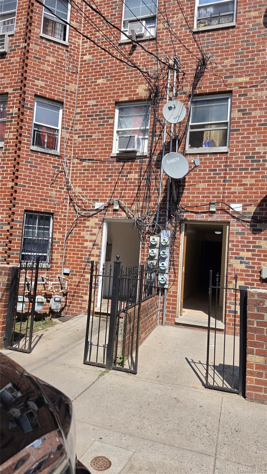 Single Family Bristow Street  Bronx, NY 10459, MLS-H5126380-19