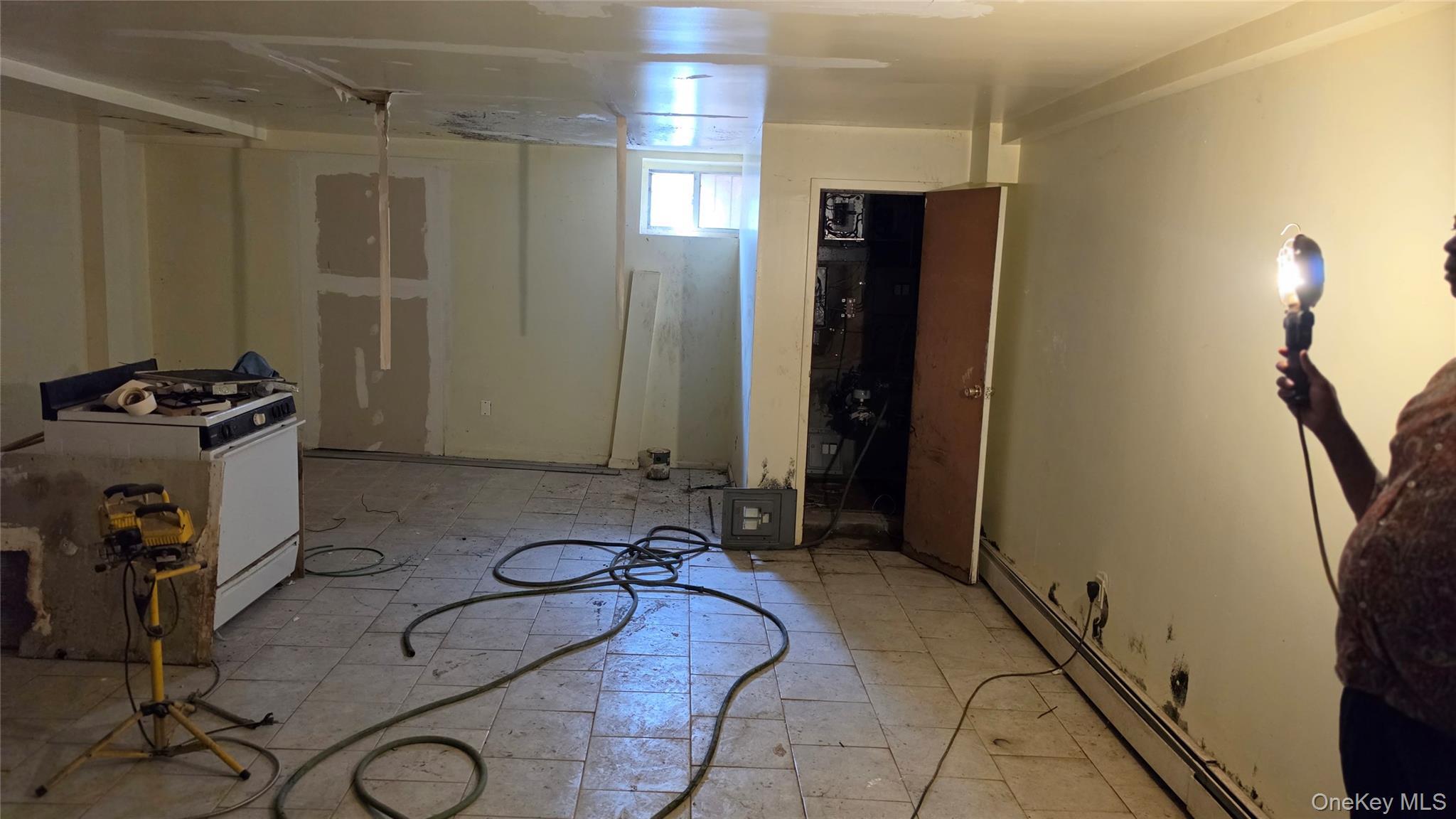 Single Family Bristow Street  Bronx, NY 10459, MLS-H5126380-7