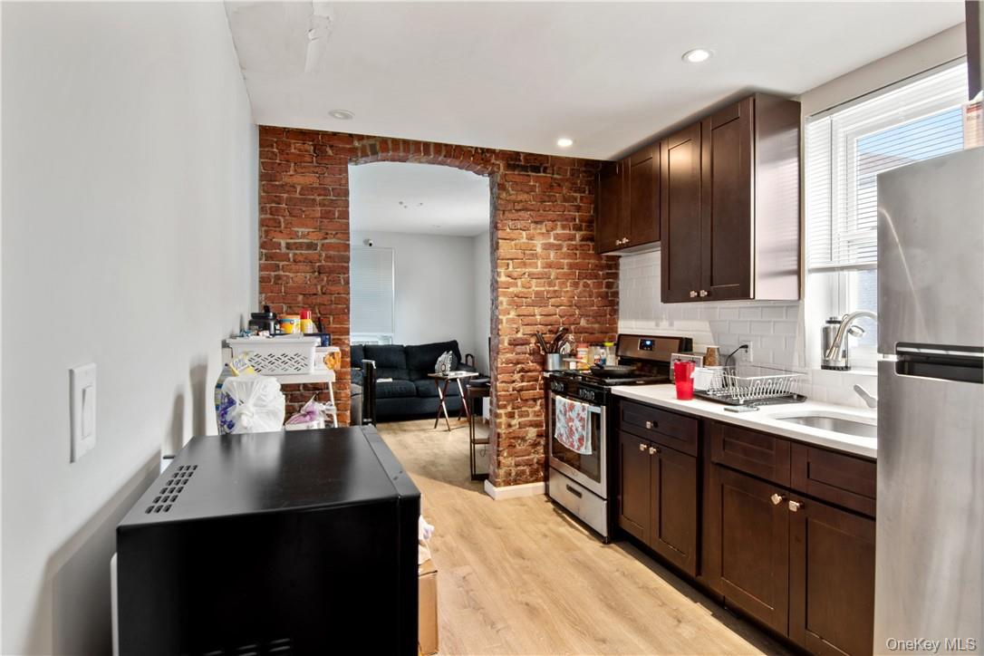 Single Family Hollywood Avenue Bronx, NY 10461, MLS-H6205115-12