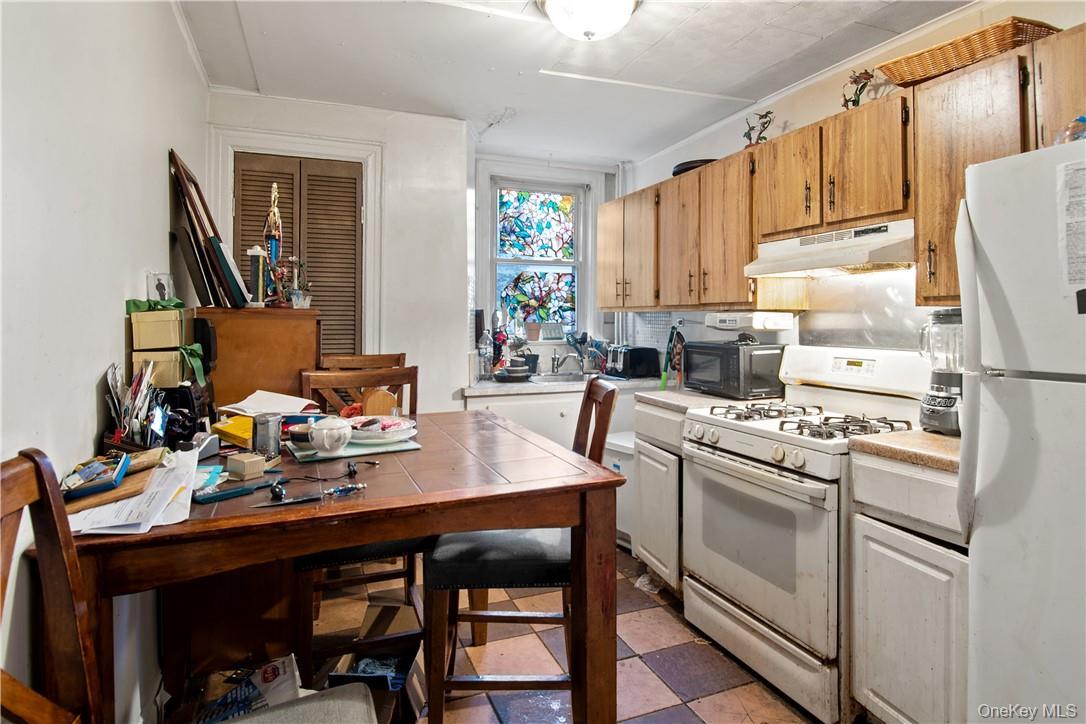 Single Family Hollywood Avenue Bronx, NY 10461, MLS-H6205115-19