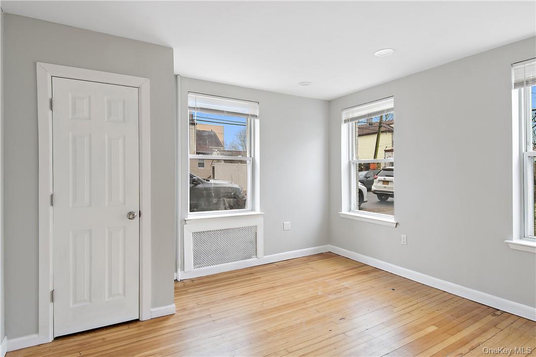 Single Family Hollywood Avenue Bronx, NY 10461, MLS-H6205115-24