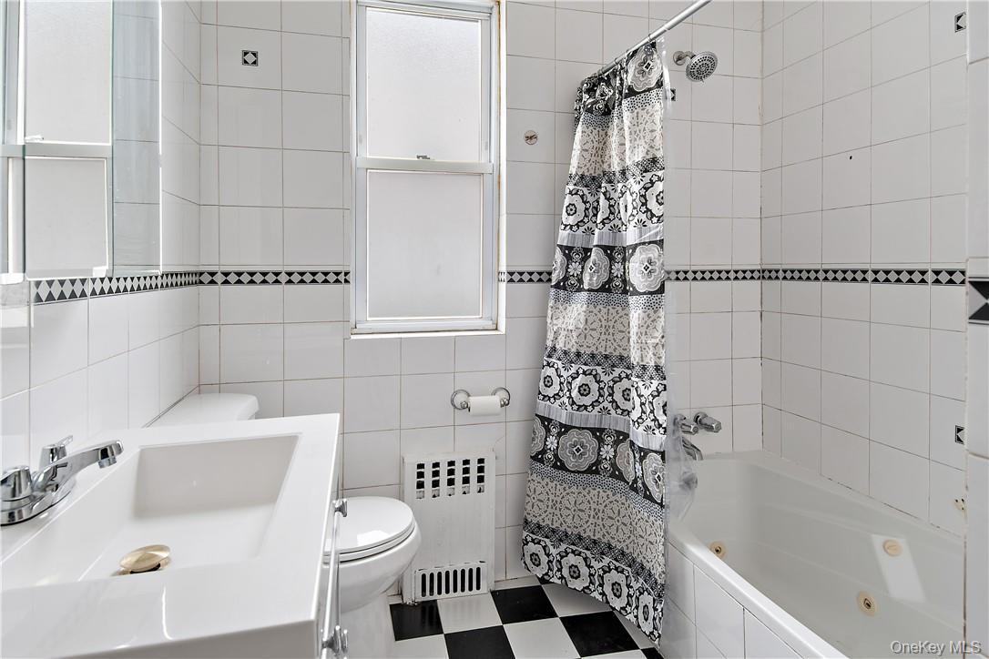 Single Family Hollywood Avenue Bronx, NY 10461, MLS-H6205115-29