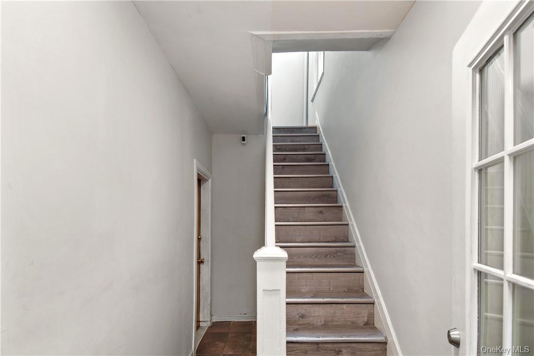 Single Family Hollywood Avenue Bronx, NY 10461, MLS-H6205115-4