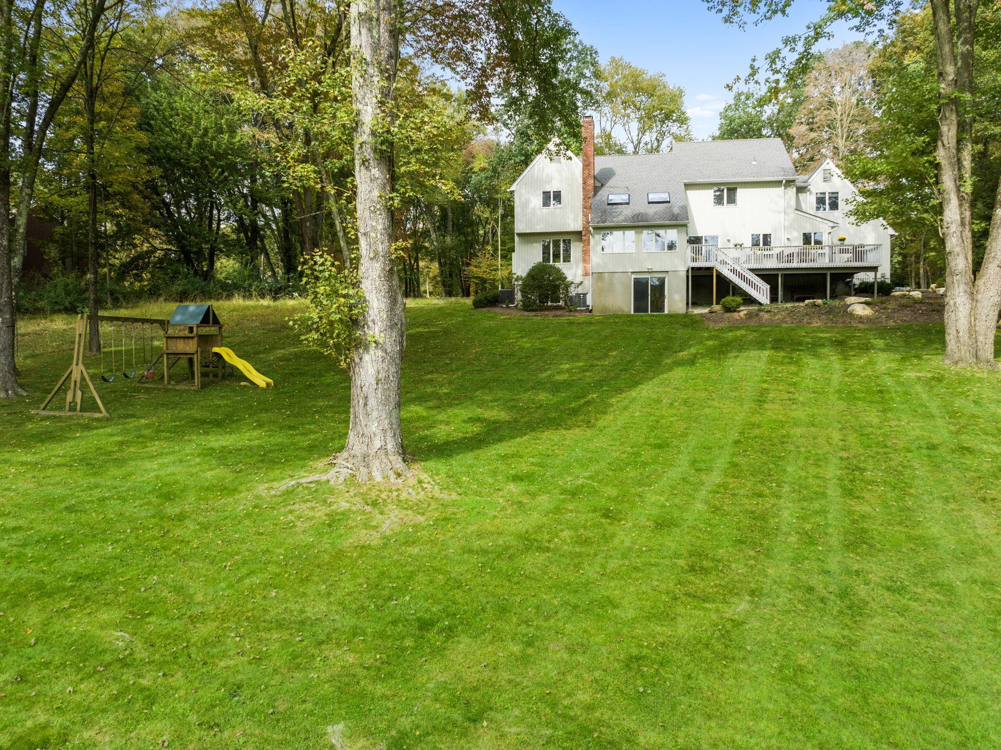 Single Family Hilltop  Westchester County, NY 10597, MLS-H6268167-4