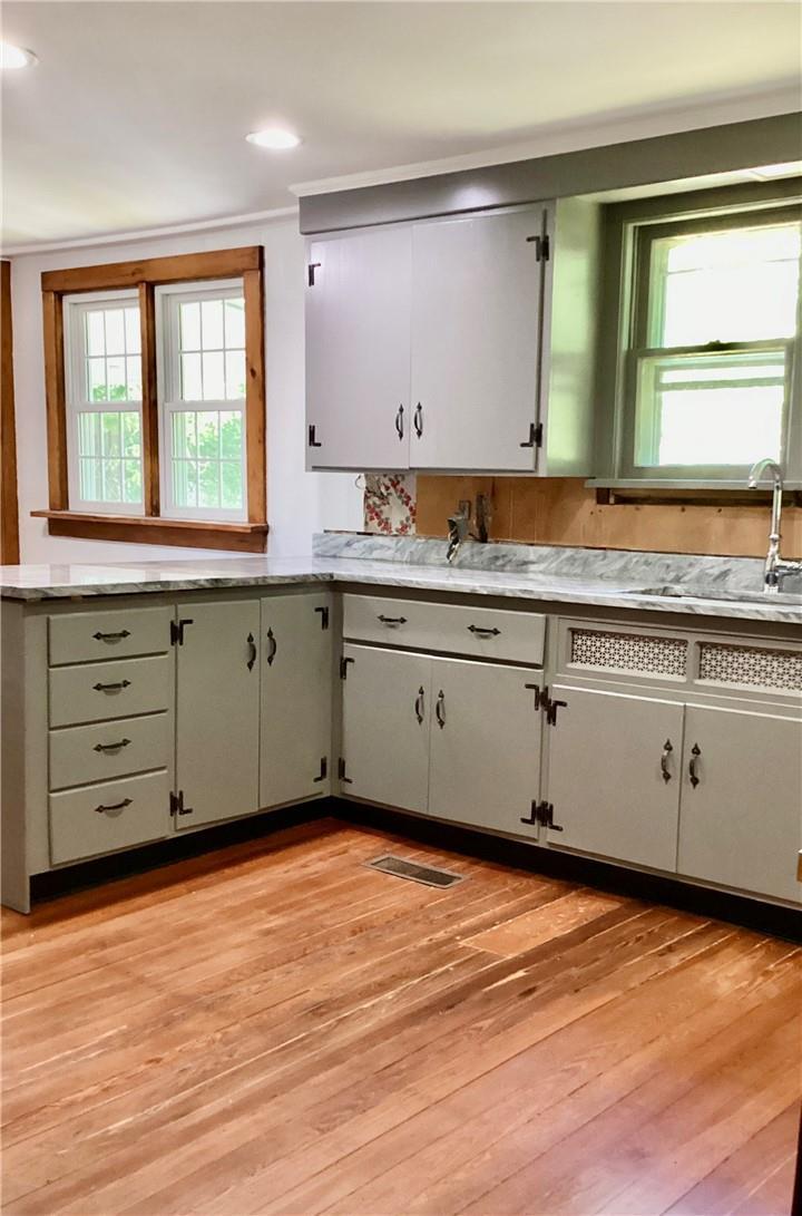 Single Family Hunns Lake  Dutchess County, NY 12581, MLS-H6280956-14