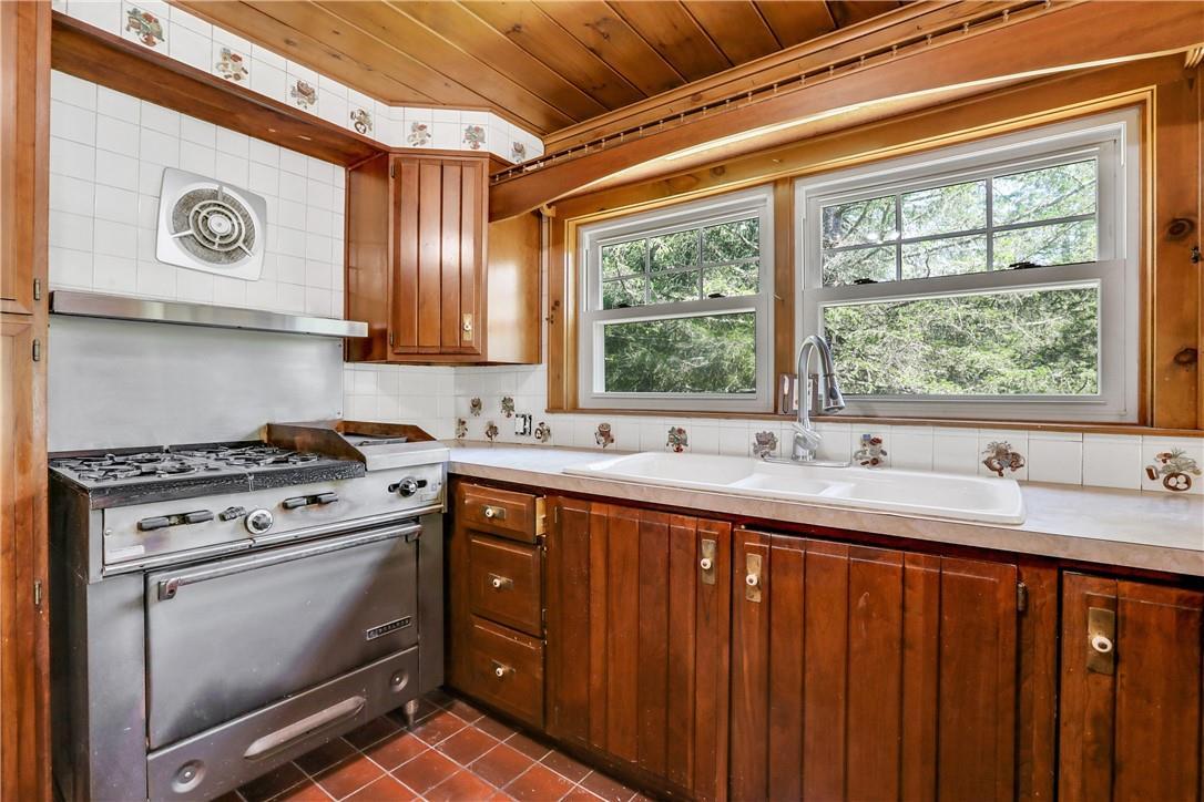 Single Family Spadola  Ulster County, NY 12566, MLS-H6284524-13
