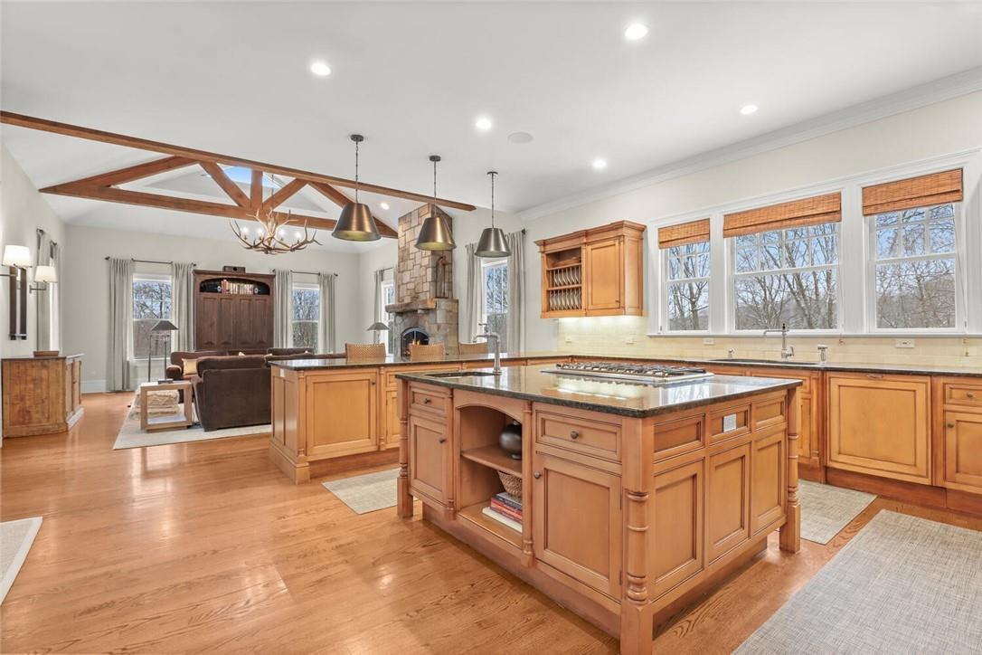 Single Family Rock Shelter  Westchester County, NY 10597, MLS-H6288266-4