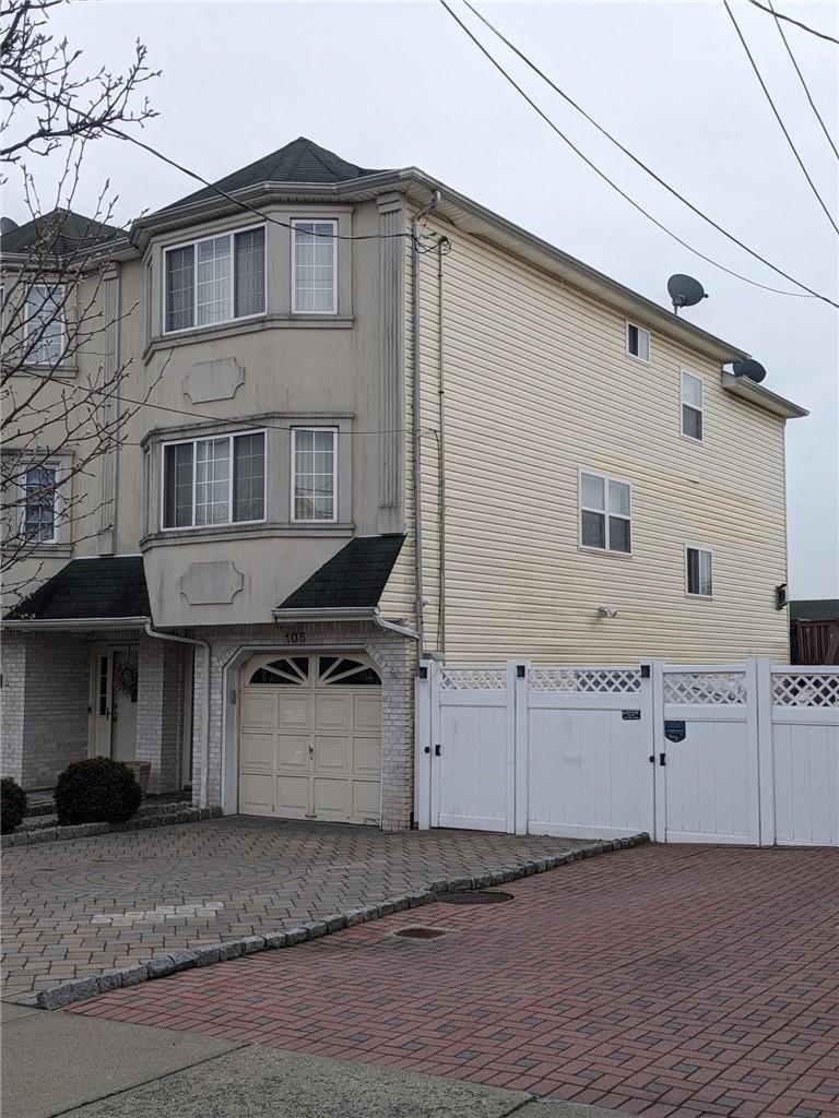 Single Family Churchill  Staten Island, NY 10309, MLS-H6289452-2
