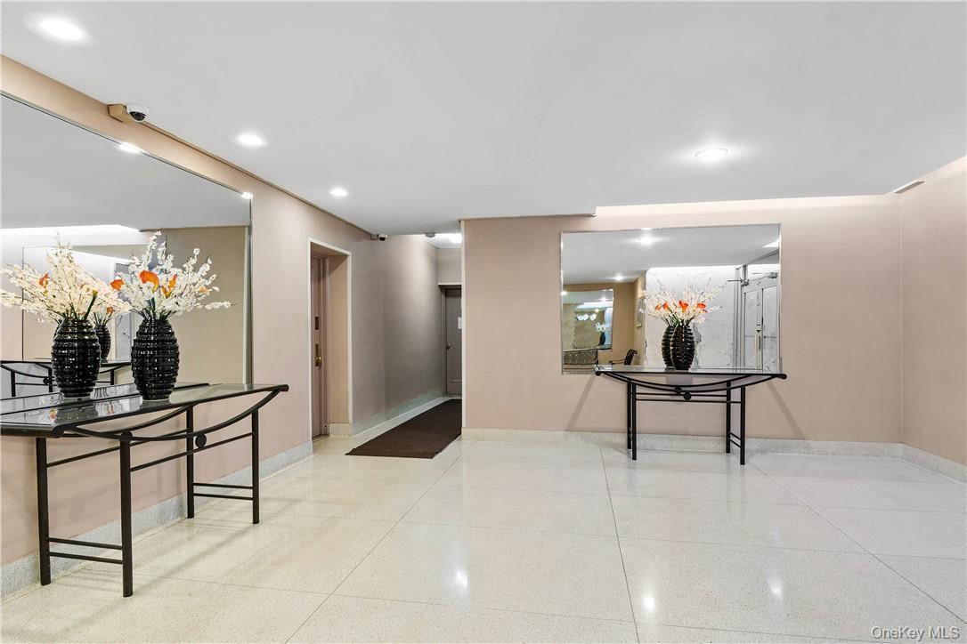 Coop 236  Bronx, NY 10463, MLS-H6292011-2