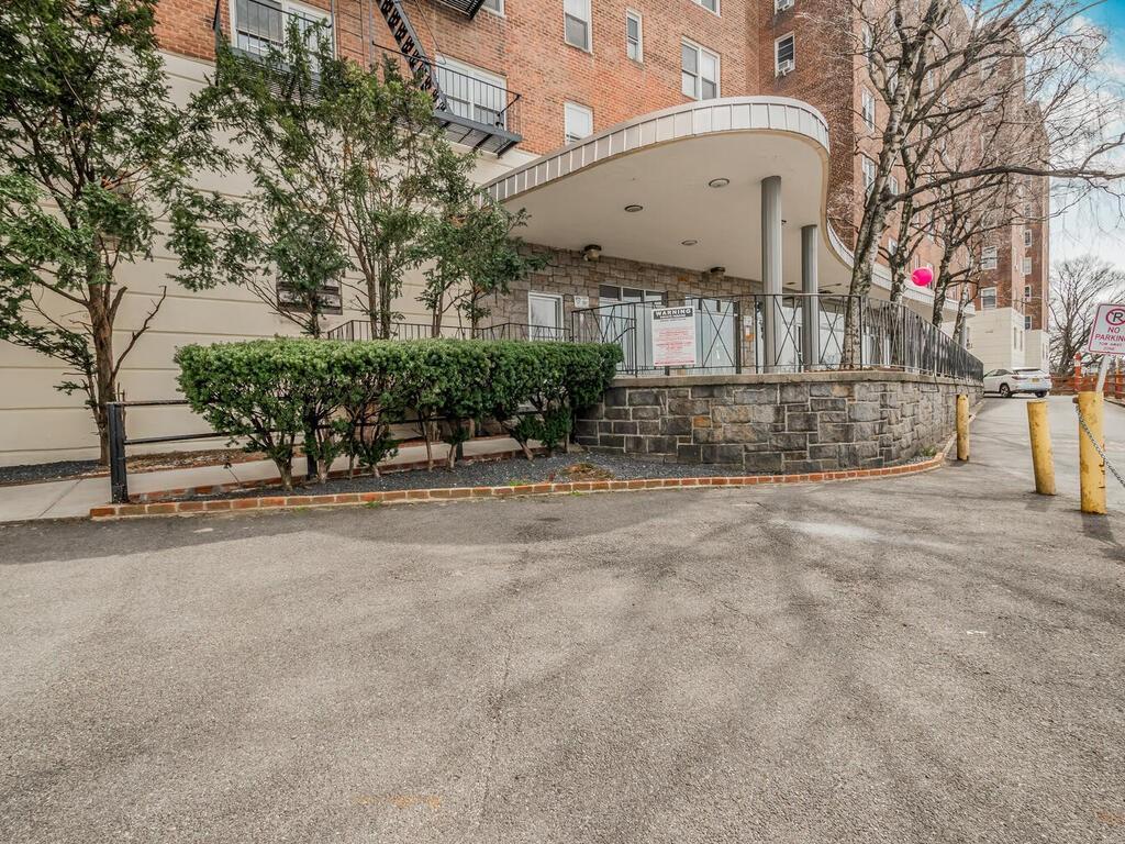 Coop Kingsbridge  Bronx, NY 10463, MLS-H6299073-19