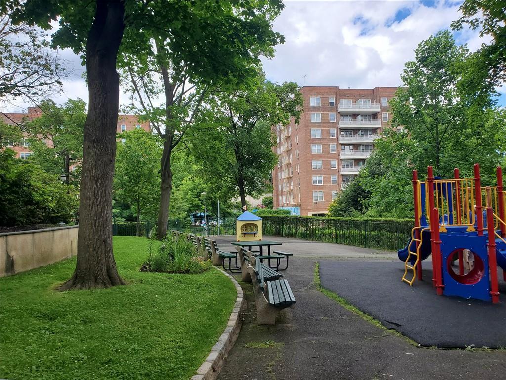 Coop Knolls  Bronx, NY 10463, MLS-H6304439-22