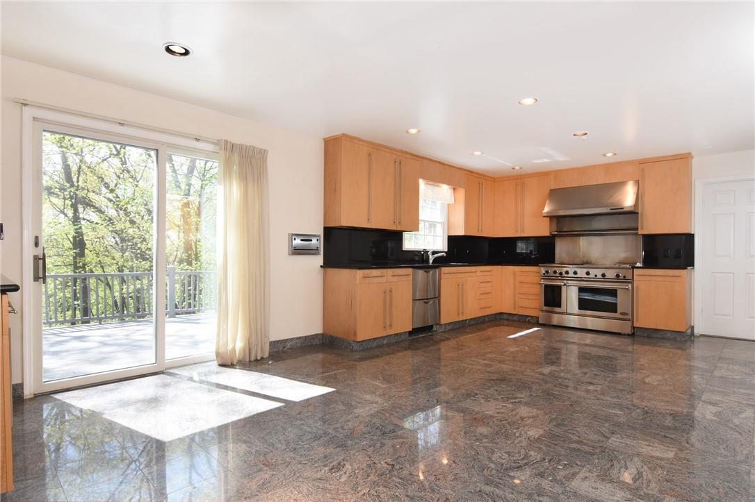 Single Family Oliphant  Westchester County, NY 10522, MLS-H6305130-9