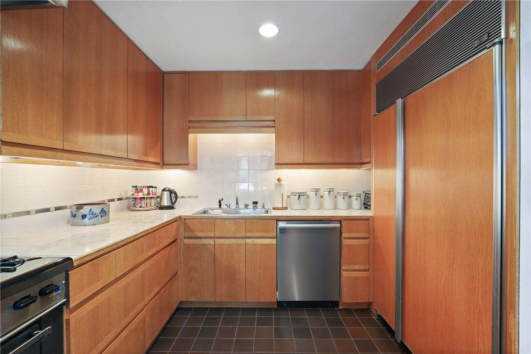 Single Family Heron Lake  Westchester County, NY 10506, MLS-H6305259-12