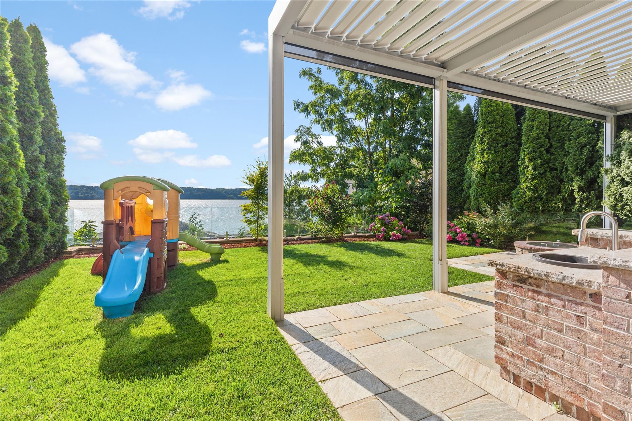 Single Family Livingston  Westchester County, NY 10522, MLS-H6306282-38