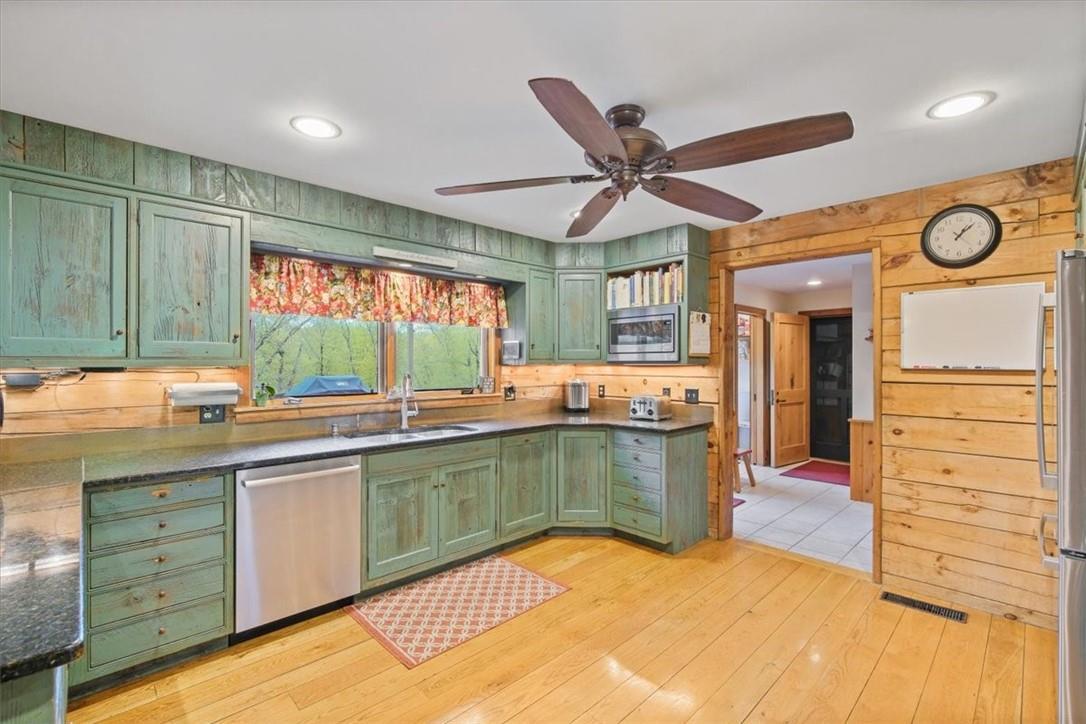 Single Family Cedar Berry  Dutchess County, NY 12522, MLS-H6306530-10
