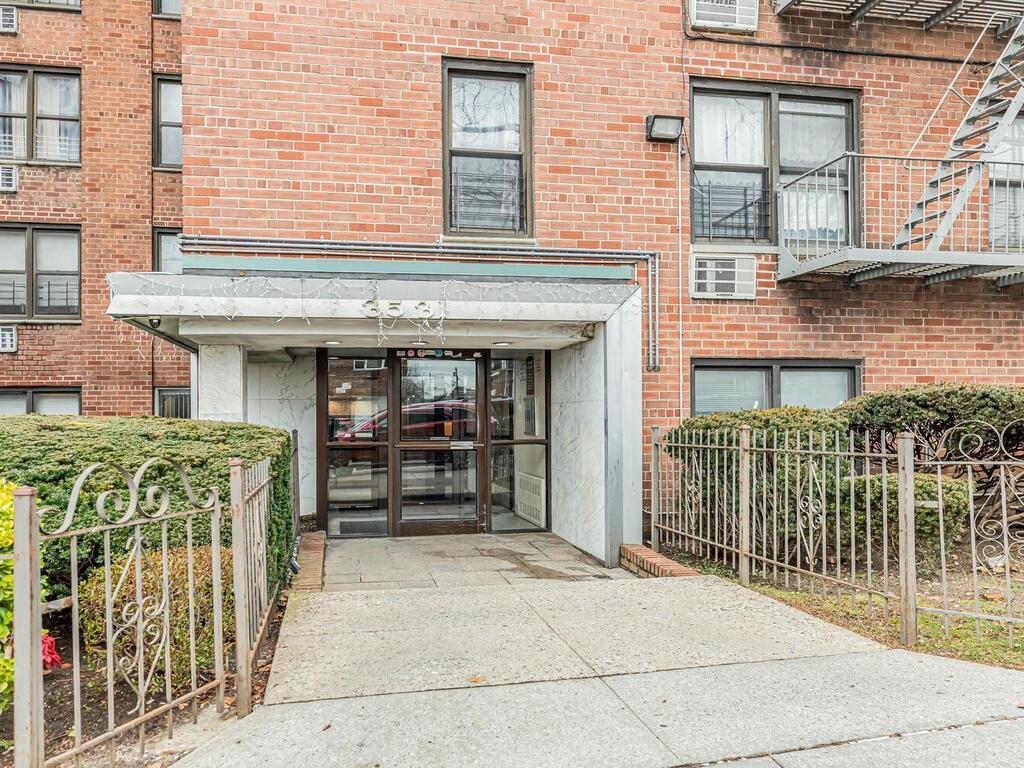 Coop Bronxwood  Bronx, NY 10469, MLS-H6307231-16