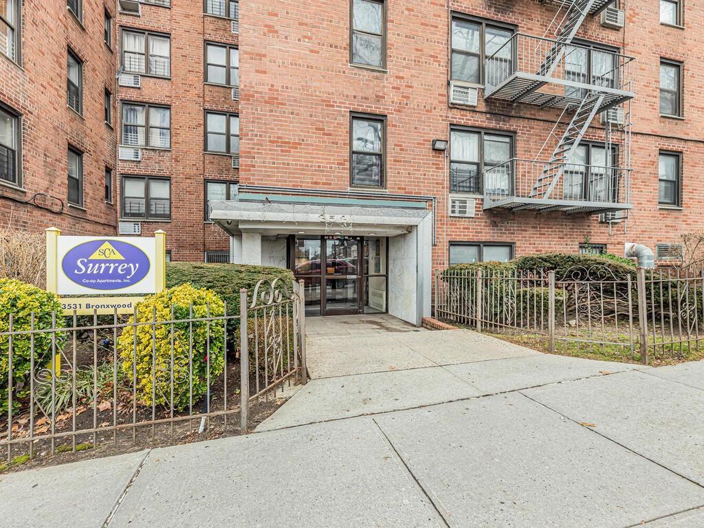 Coop Bronxwood  Bronx, NY 10469, MLS-H6307231-17