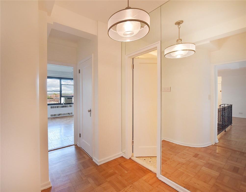 Coop Park  Manhattan, NY 10034, MLS-H6311542-11