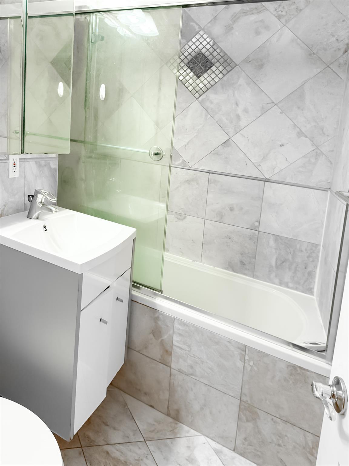 Condo 47th  Manhattan, NY 10017, MLS-H6311782-33