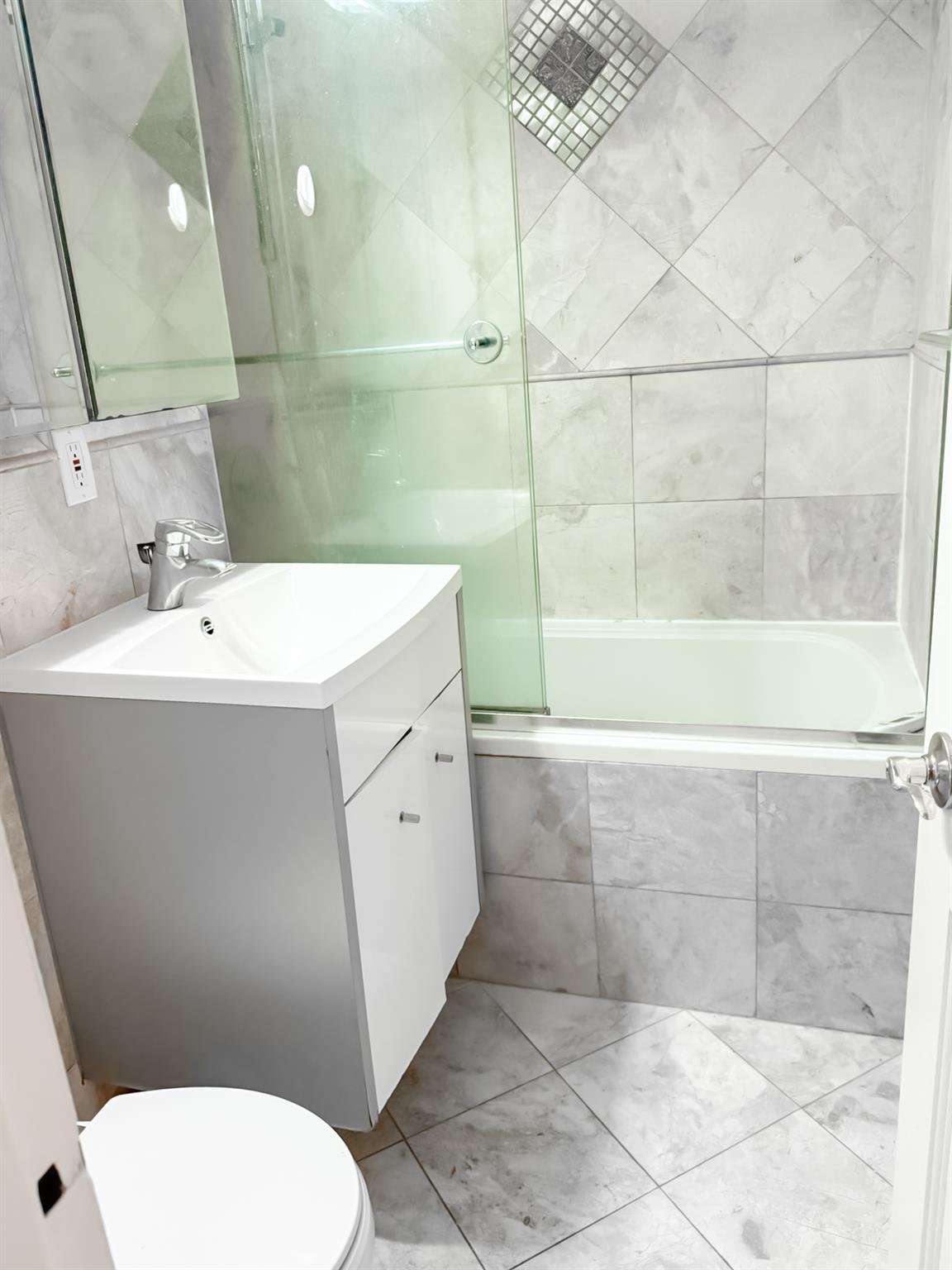 Condo 47th  Manhattan, NY 10017, MLS-H6311782-36