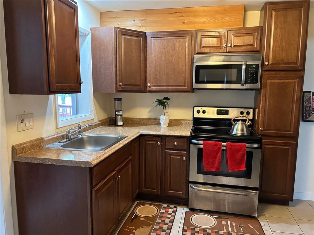 Single Family Bennett  Dutchess County, NY 12601, MLS-H6312021-21