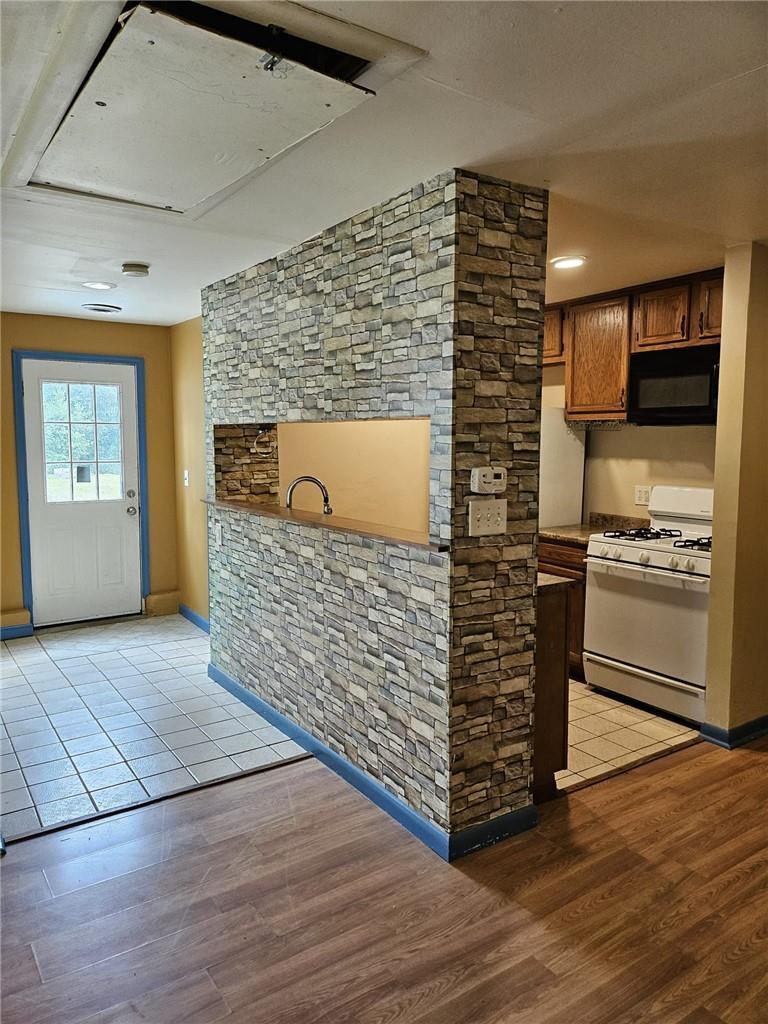 Single Family Bennett  Dutchess County, NY 12601, MLS-H6312021-32