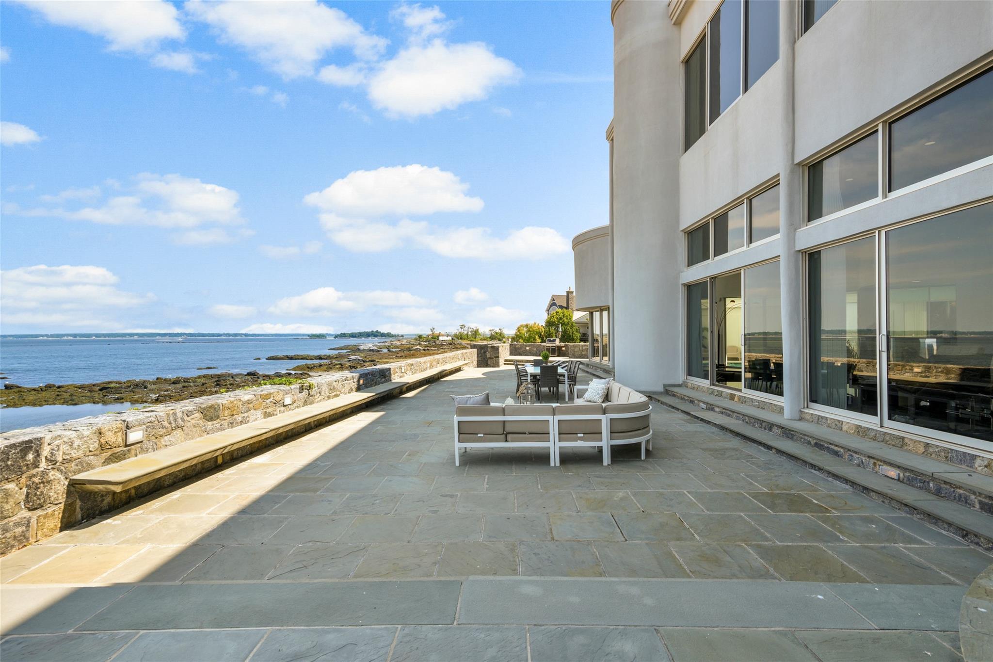 Single Family Beachfront  Westchester County, NY 10805, MLS-H6312112-31