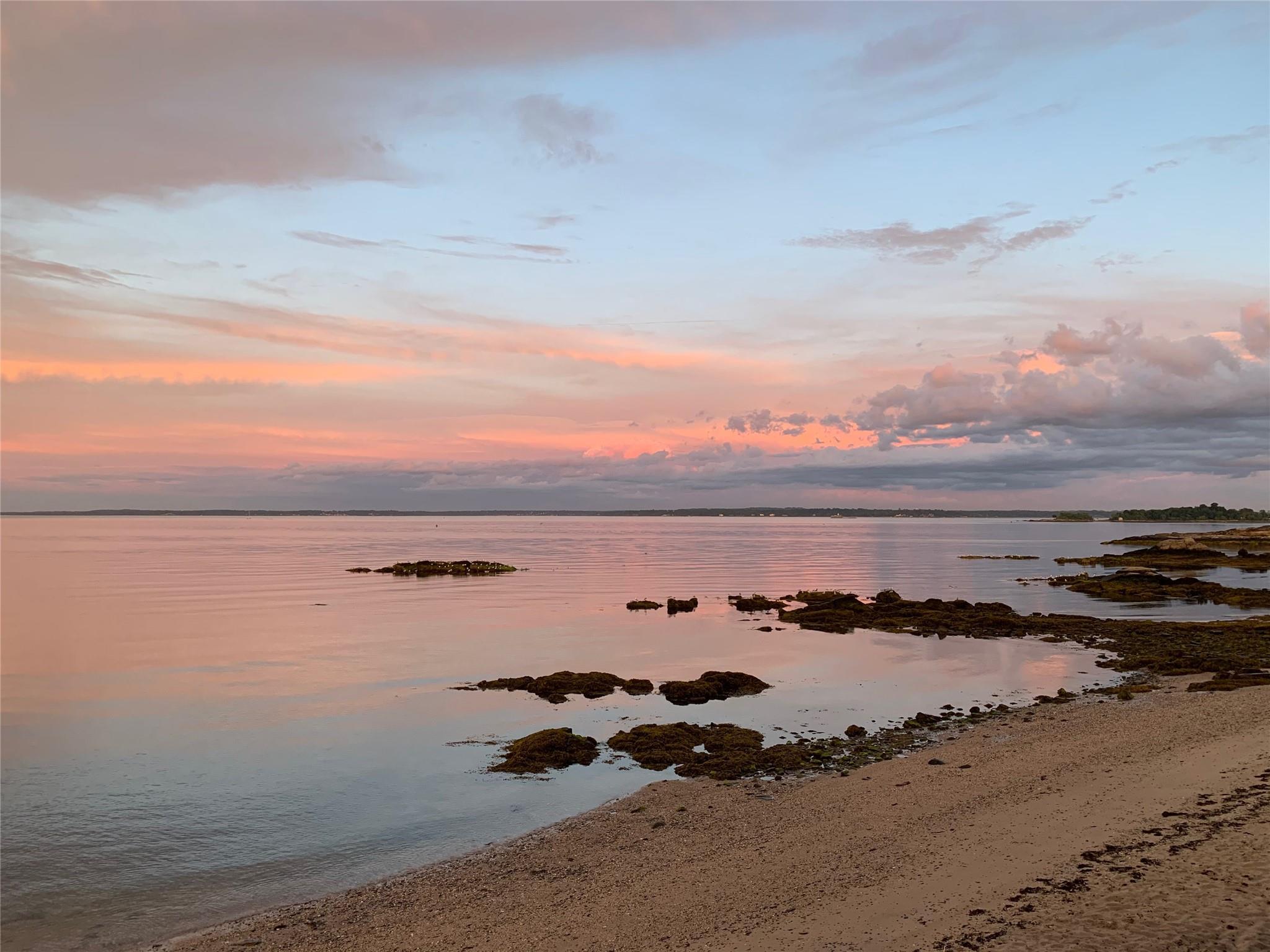 Single Family Beachfront  Westchester County, NY 10805, MLS-H6312112-4