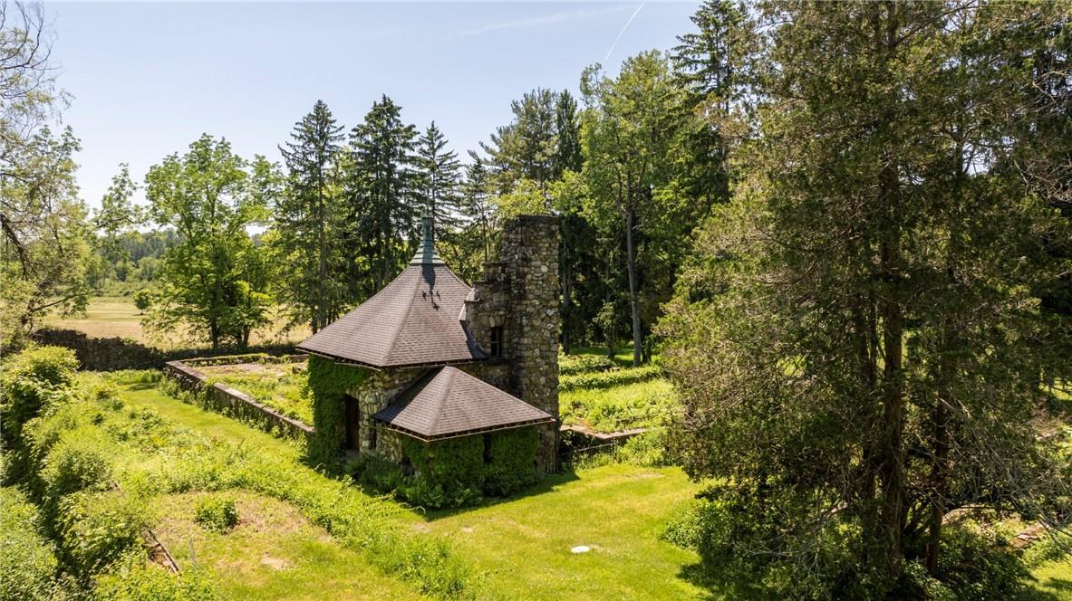 Single Family Hitchcock  Dutchess County, NY 12545, MLS-H6314256-25