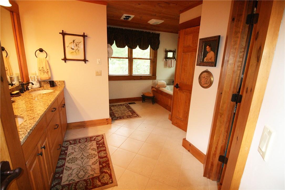 Single Family Woodstone  Sullivan County, NY 12720, MLS-H6315069-10