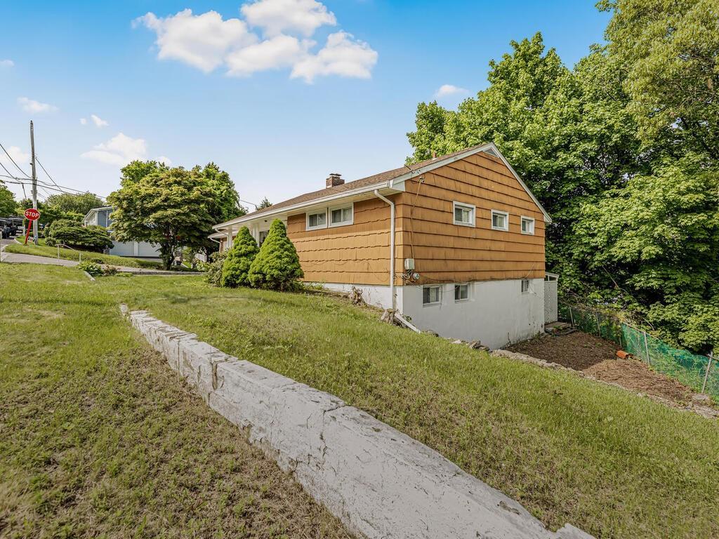 Single Family Belding  Westchester County, NY 10603, MLS-H6316616-5