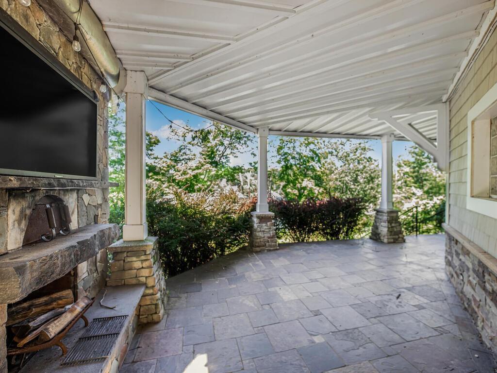 Single Family Truesdale Lake  Westchester County, NY 10590, MLS-H6317959-13