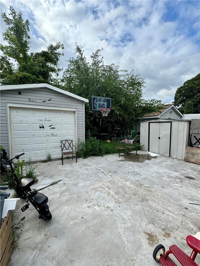 Single Family 119th  Queens, NY 11434, MLS-H6318576-11