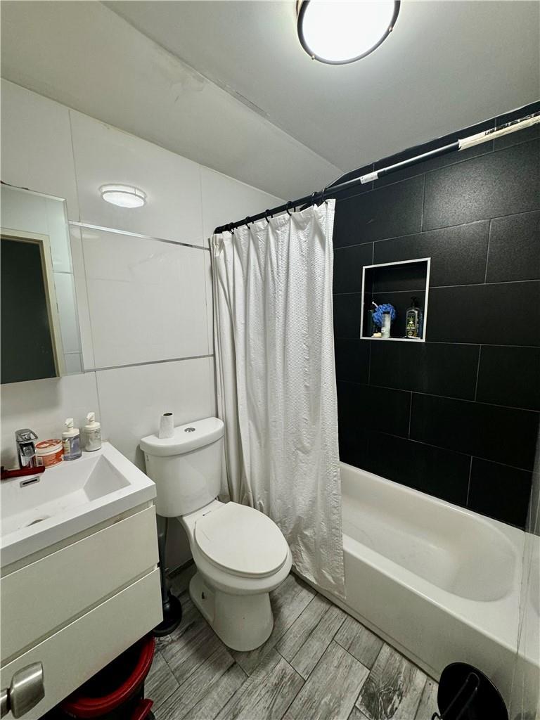 Single Family 119th  Queens, NY 11434, MLS-H6318576-9
