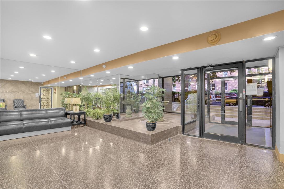 Coop Thwaites  Bronx, NY 10467, MLS-H6319418-12