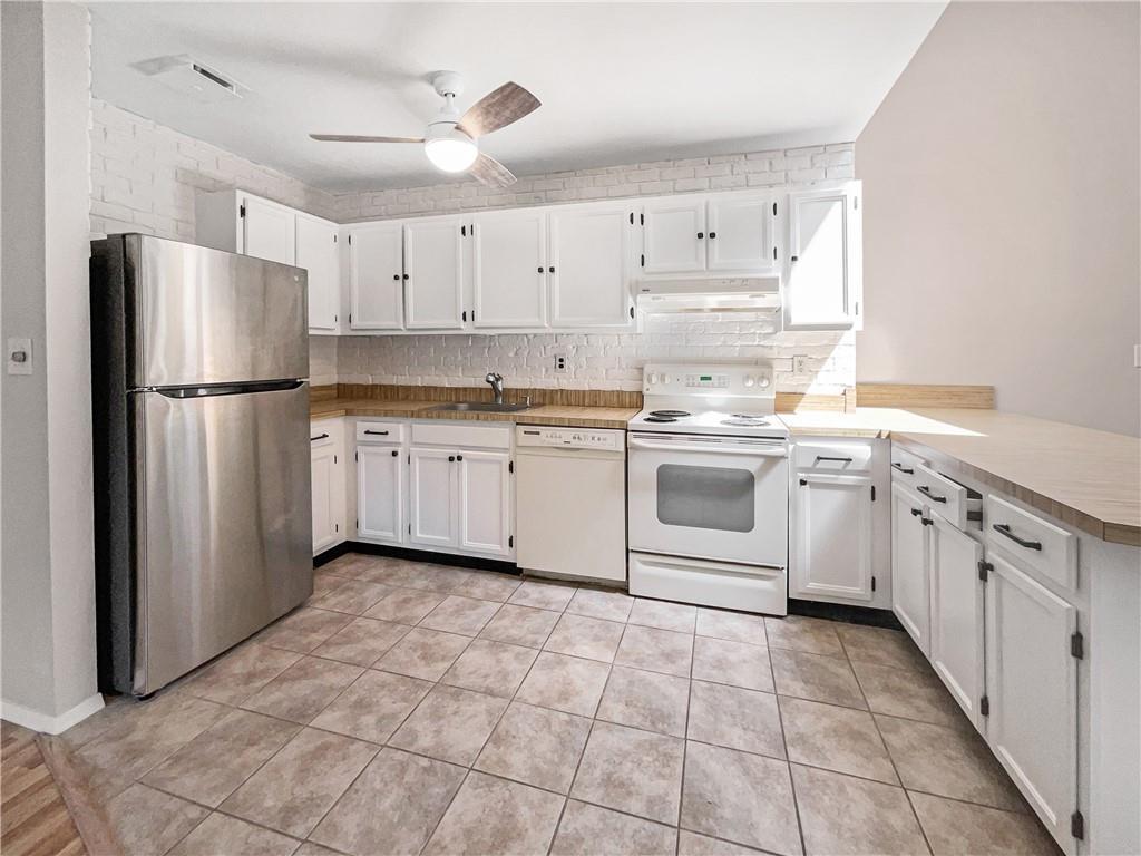 Single Family Jamaica  Suffolk County, NY 11763, MLS-H6319432-19