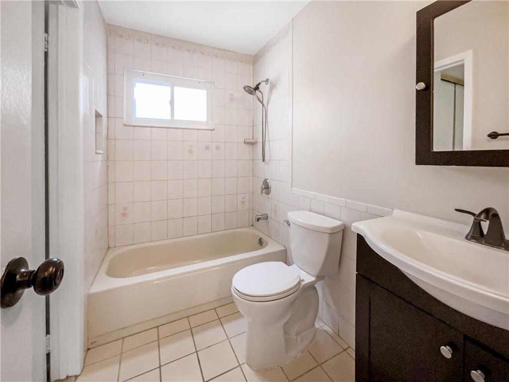 Single Family Jamaica  Suffolk County, NY 11763, MLS-H6319432-5