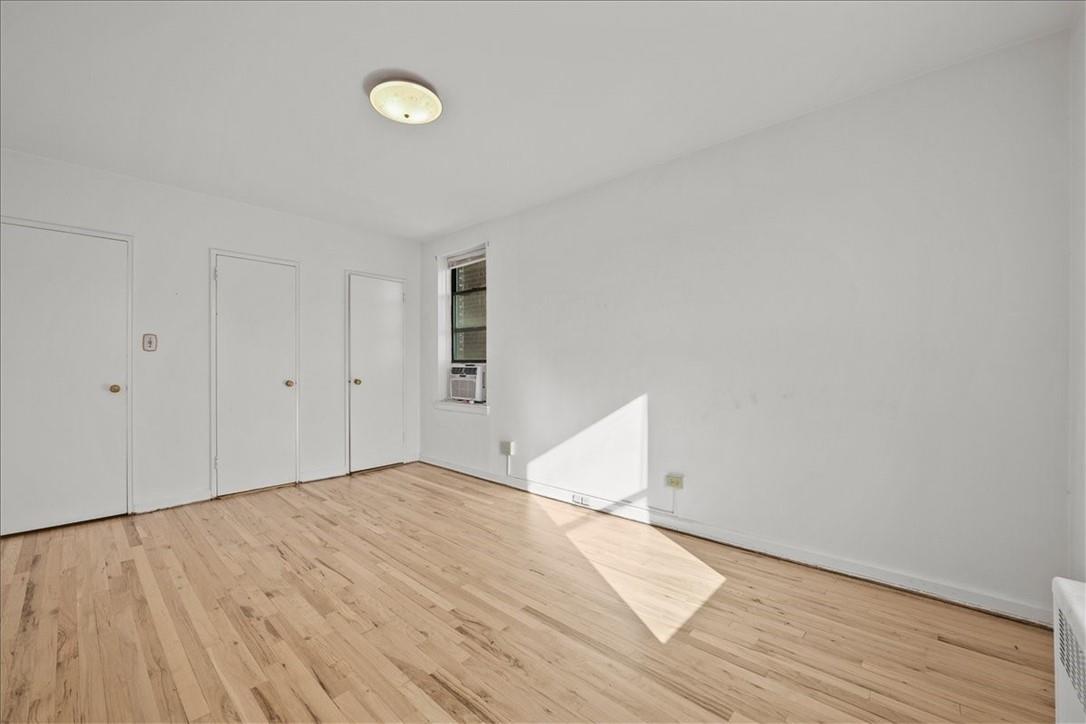 Coop Olinville  Bronx, NY 10467, MLS-H6320047-12