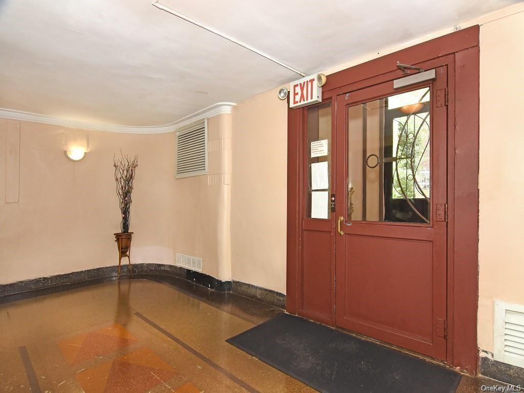 Coop Bolton  Bronx, NY 10462, MLS-H6320280-10