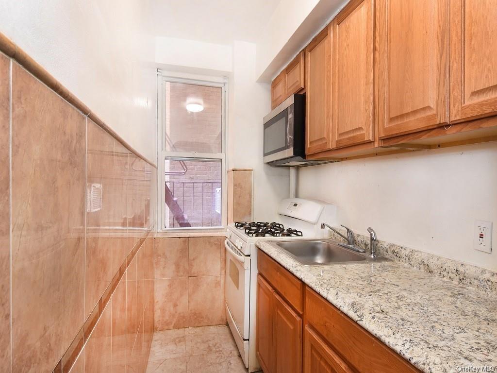 Coop Bolton  Bronx, NY 10462, MLS-H6320280-6