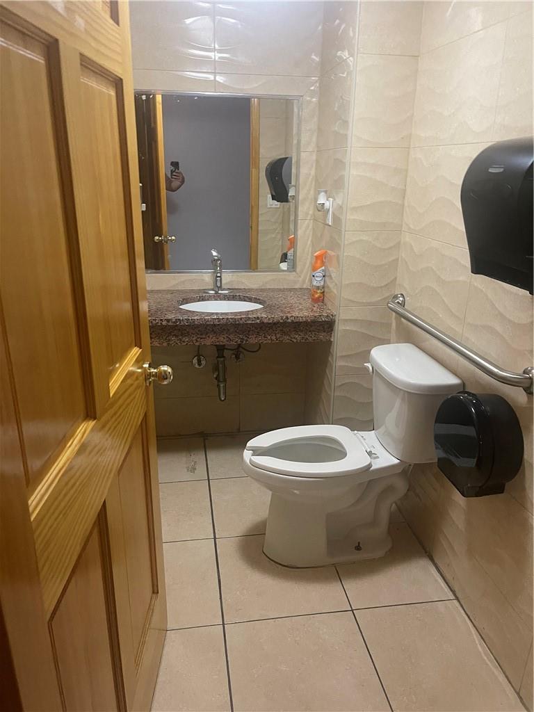 Commercial Lease Laguardia  Manhattan, NY 10012, MLS-H6321181-14