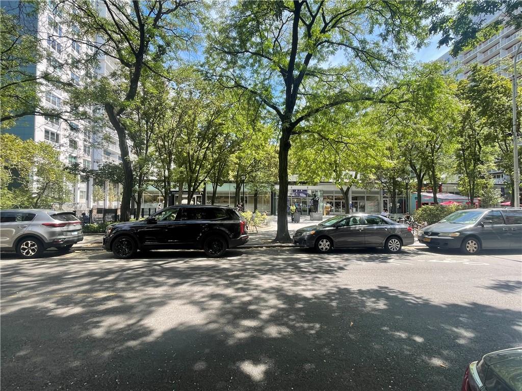 Commercial Lease Laguardia  Manhattan, NY 10012, MLS-H6321181-5