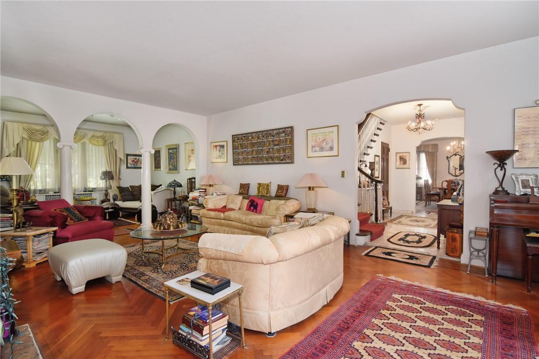 Single Family Parkway East  Westchester County, NY 10552, MLS-H6321443-3