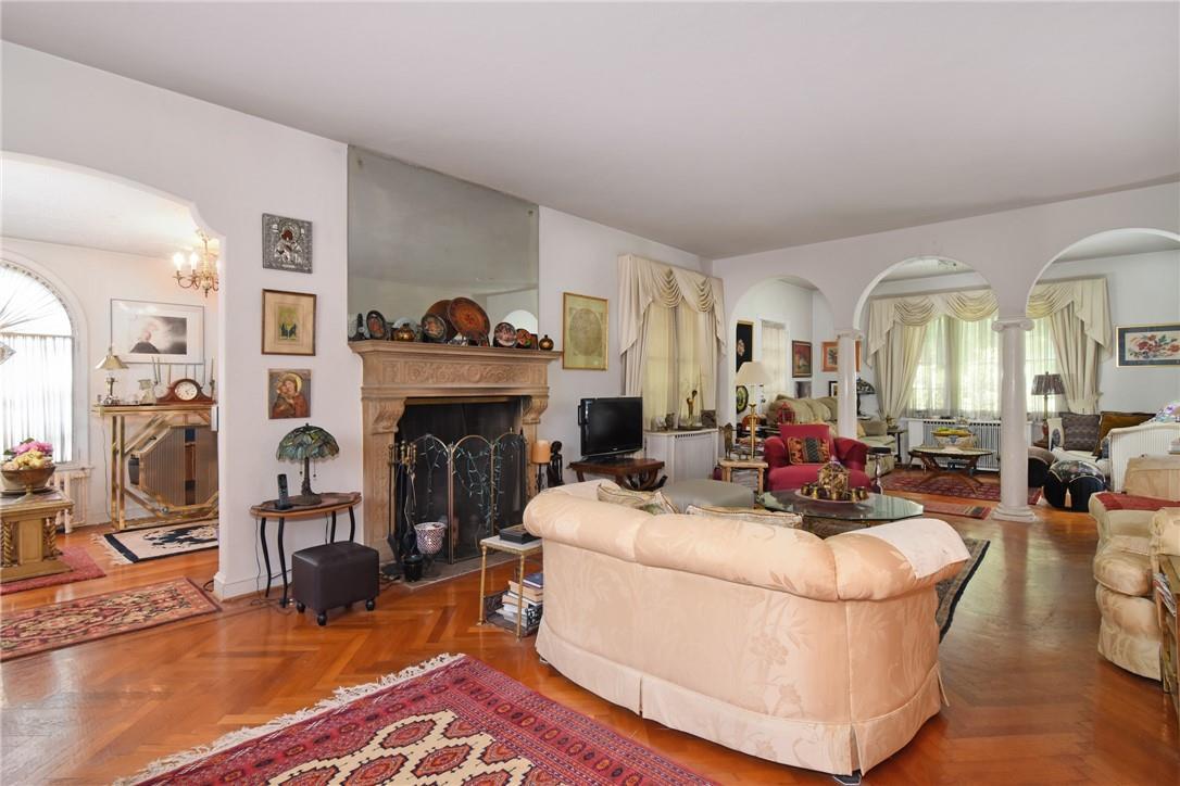 Single Family Parkway East  Westchester County, NY 10552, MLS-H6321443-4