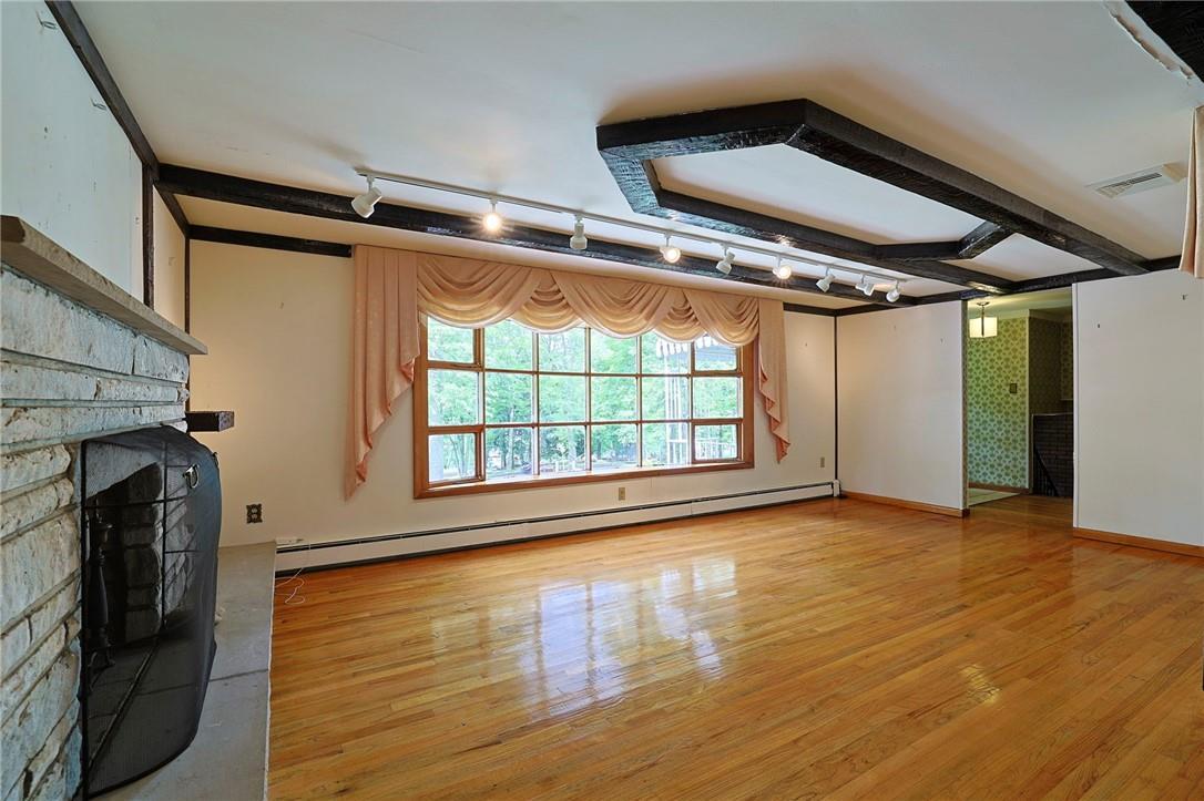 Single Family Greenwood  Dutchess County, NY 12508, MLS-H6321627-2